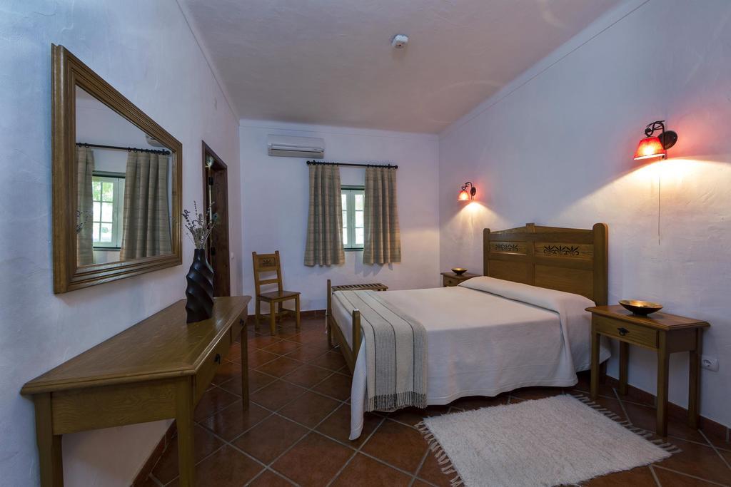 Naveterra-Hotel Rural Alandroal Exterior photo