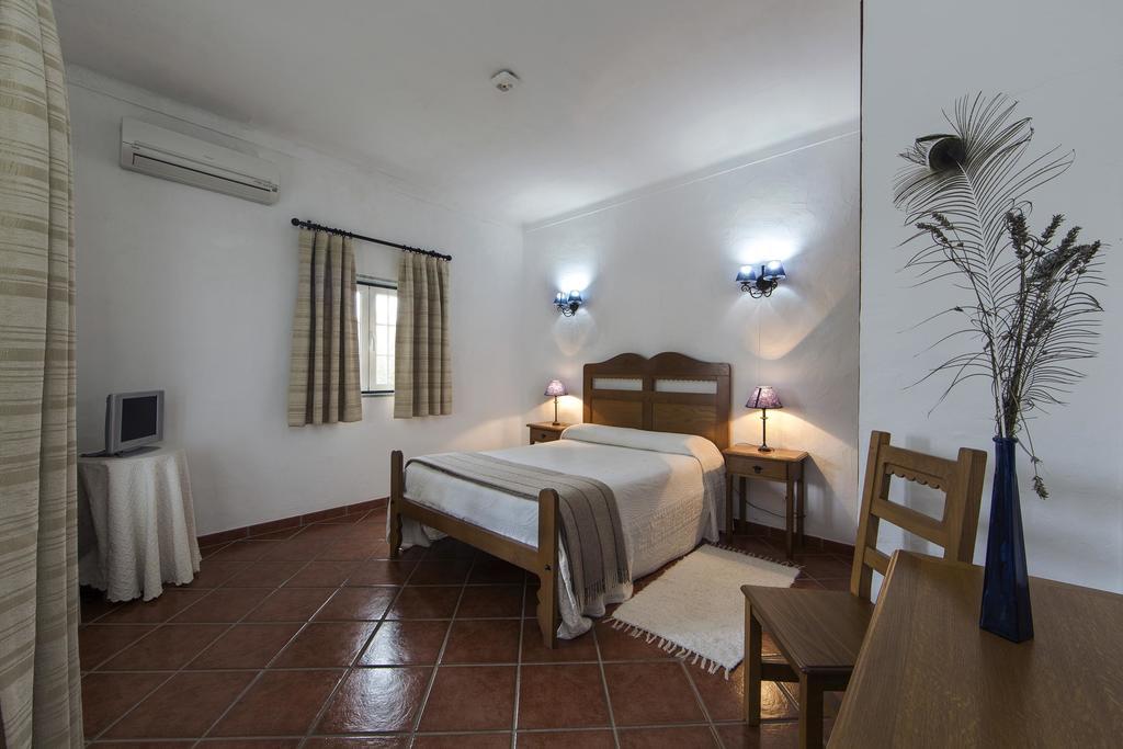 Naveterra-Hotel Rural Alandroal Exterior photo