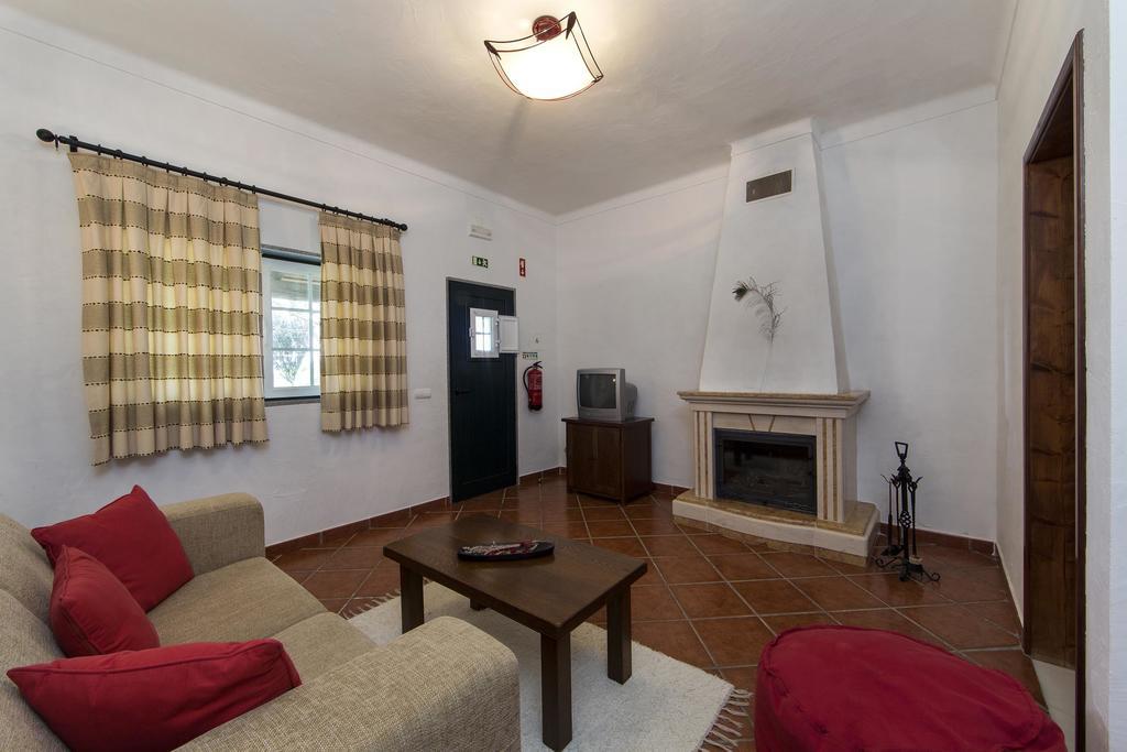 Naveterra-Hotel Rural Alandroal Exterior photo